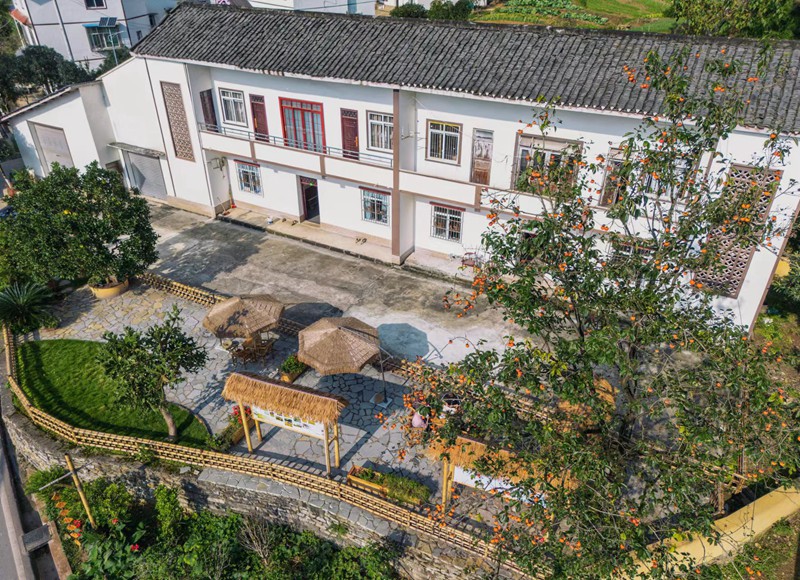 燦若湖畔農房新貌。郭思云攝