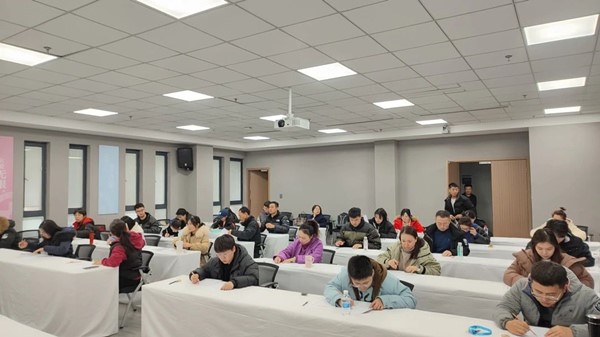 考核認證考試中。重慶道格骨科醫院供圖