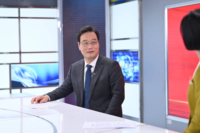 重慶市人大代表、石柱縣委書記張華做客人民網重慶頻道、重慶發布“新時代 新征程 新重慶——2024重慶兩會會客廳”系列訪談。鄒樂攝