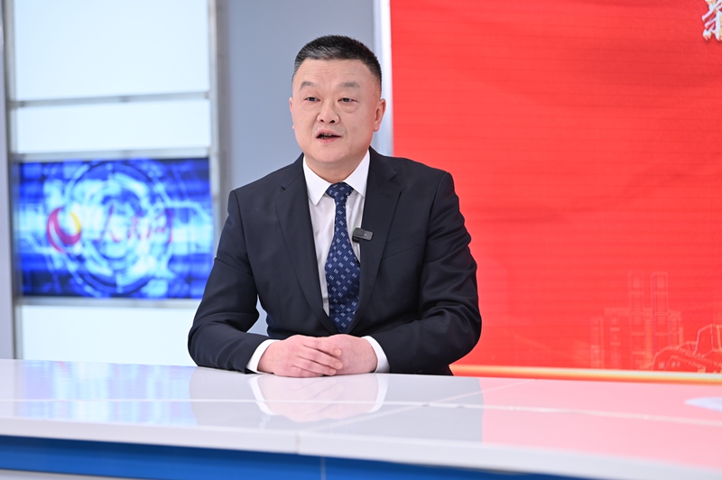 重慶市人大代表、萬州區區長李慶做客人民網重慶頻道、重慶發布“新時代 新征程 新重慶——2024重慶兩會會客廳”系列訪談。鄒樂攝