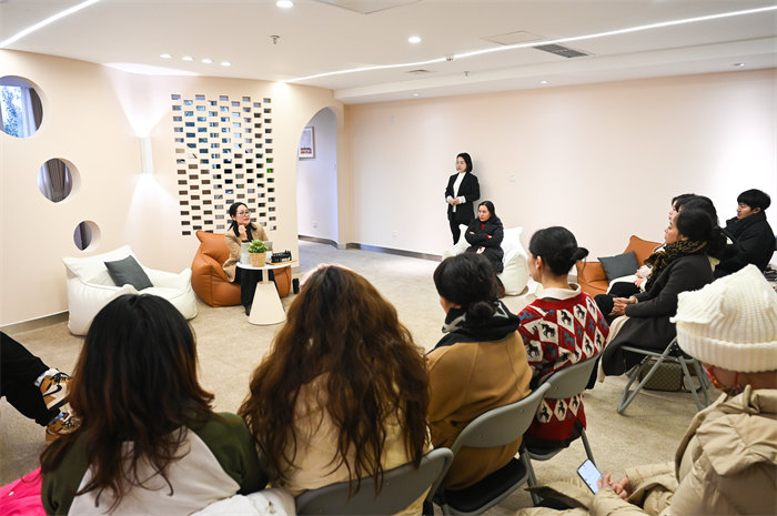 團體心理治療體驗。鄒樂攝