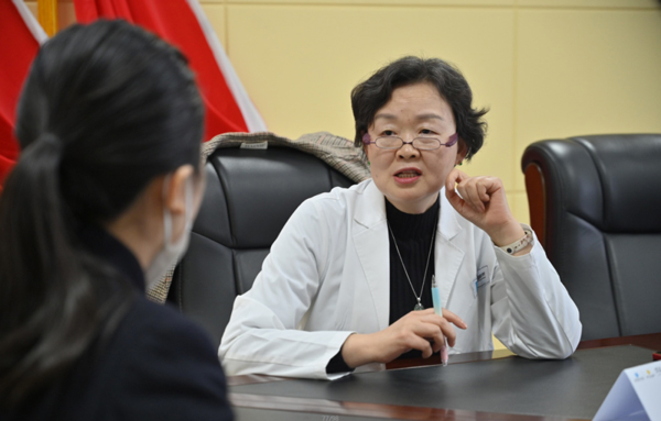 問診現場。重慶安琪兒婦產醫院供圖