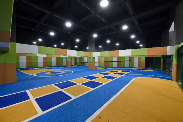 重慶萬科朗潤園架空層改造后。萬科物業供圖