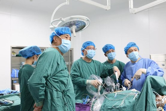 手術中。重慶西區醫院供圖