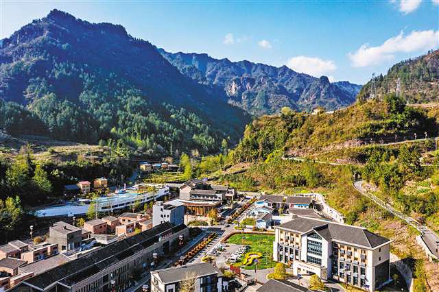 三月二十八日，陽光下的石柱縣中益鄉華溪村一角。記者 尹詩語 攝\視覺重慶