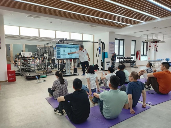 力量練習運動處方制定與實踐。重慶道格骨科醫院供圖