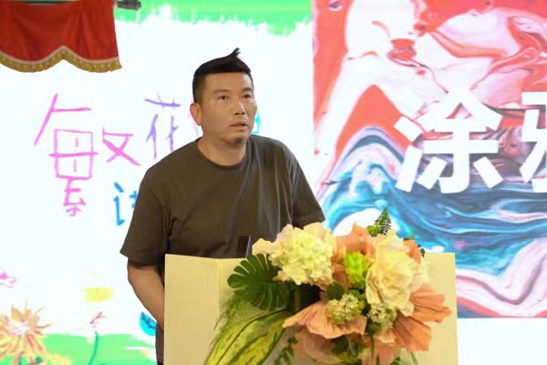 婁國強作分享。新村幼教集團供圖