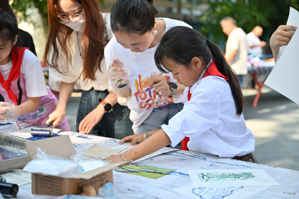 “石魂課程”體驗現場。巴蜀小學供圖