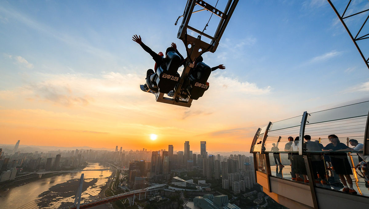 重慶來福士水晶連廊云中飛躍。 凱德集團供圖