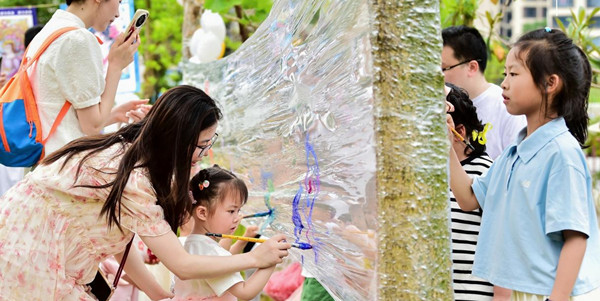 電粉親子研學營。中國電建地產供圖