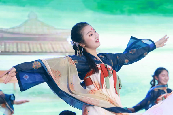 舞蹈《博物館奇遇記》。曾英豪攝