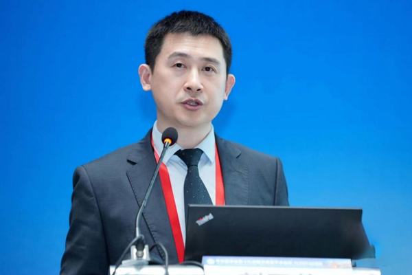 劉正茂進行分享。重慶星榮整形外科醫院供圖