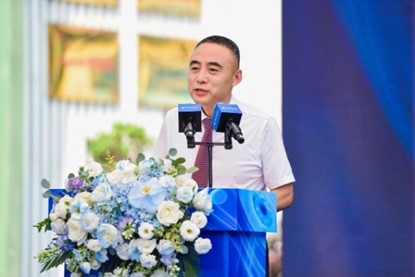 渠浩致辭。重慶愛成大坪眼科醫院供圖