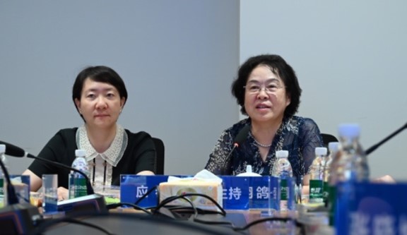 會議現場。重慶南坪愛爾眼科醫院供圖