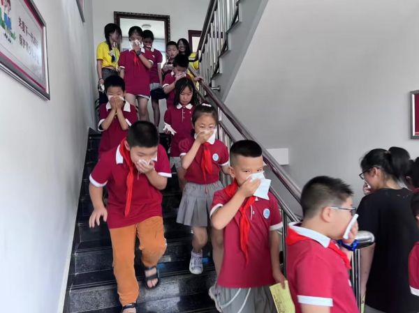 消防演練環節。重慶財經學院供圖