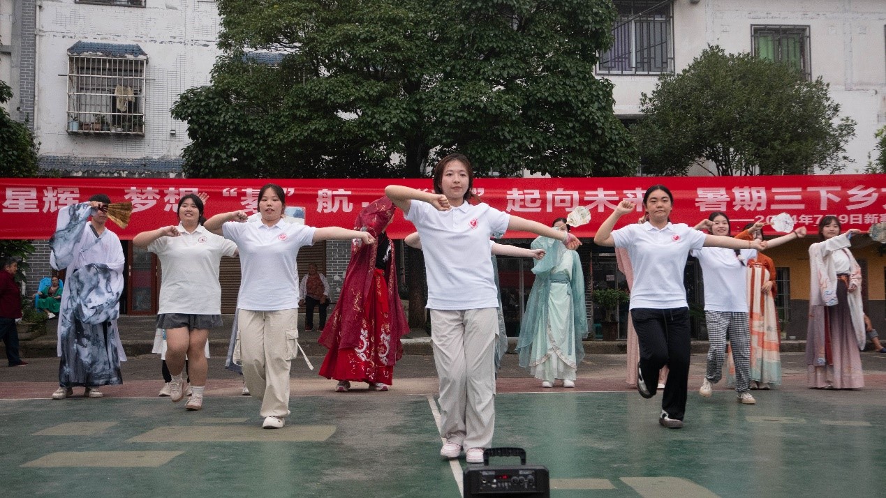 舞蹈表演。吳丹寧攝