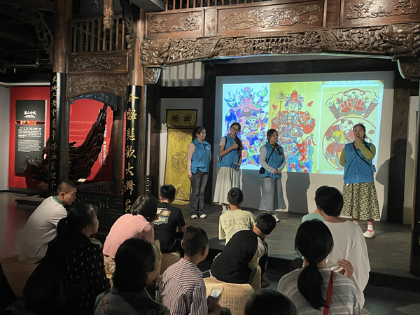 原創非遺話劇《梁平緣·古今頌》表演現場。重慶工商職業學院供圖