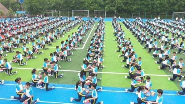 籃球特色大課間課程獲得重慶市大課間改革一等獎。合川區高陽小學