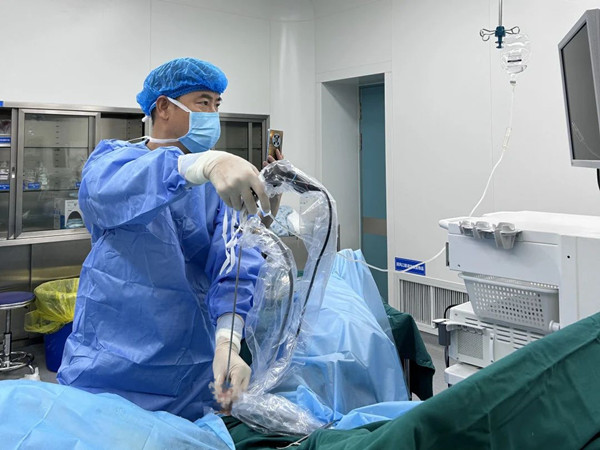 手術中。重慶西區醫院供圖