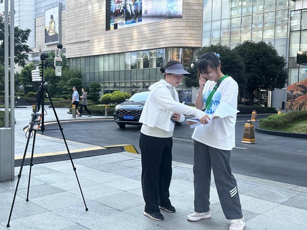 萬象城周邊高溫環境監測和風險評估實驗。重慶設計集團供圖