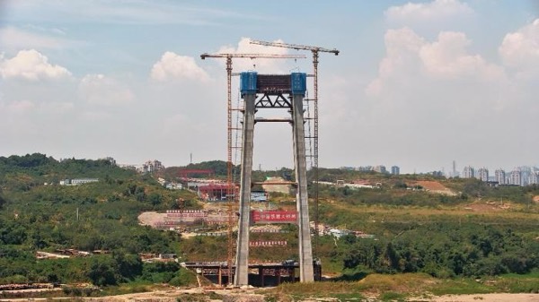 黃桷沱長江大橋建設圖片。重慶設計集團有限公司市政設計研究院供圖