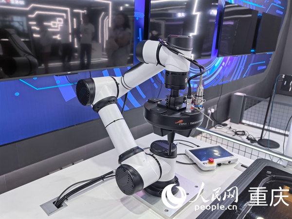 3D涂膠質量在線檢測系統。人民網記者 馮文彥攝