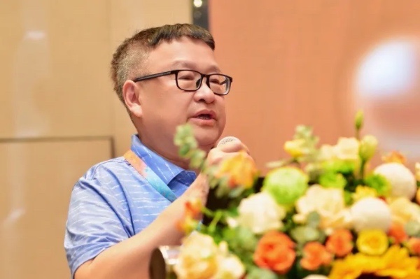 杜曉鋒致辭。重慶松山醫院供圖