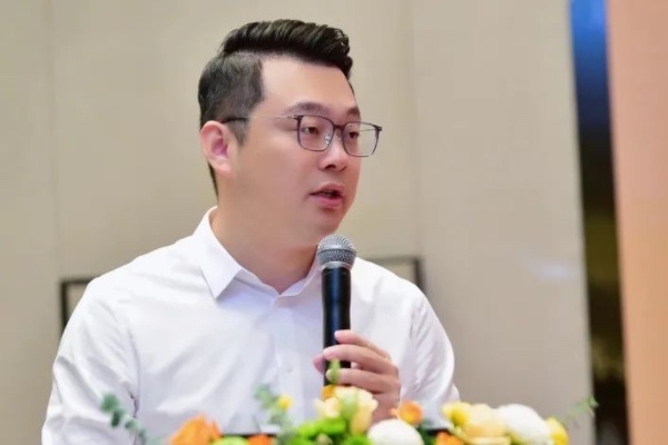 楊濤致辭。重慶松山醫院供圖