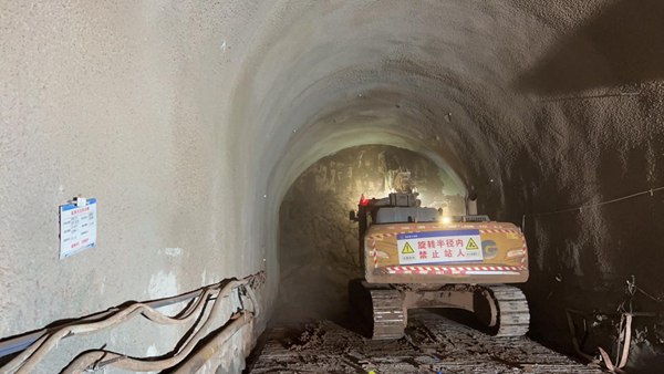 童善橋站施工通道機械開挖。重慶設計集團有限公司市政設計研究院供圖