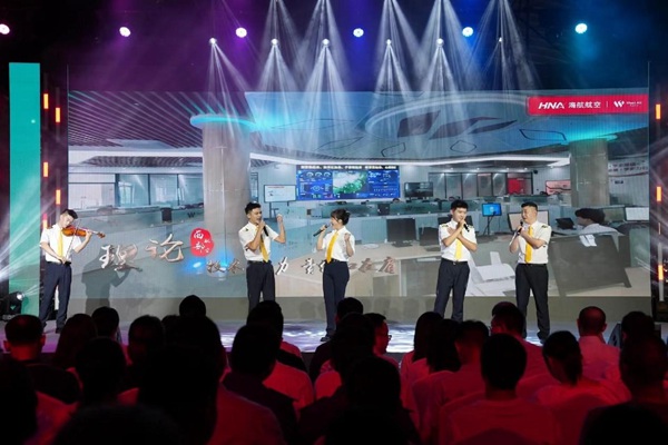 飛行員、安全員民航職業風采展示。海航航空集團供圖