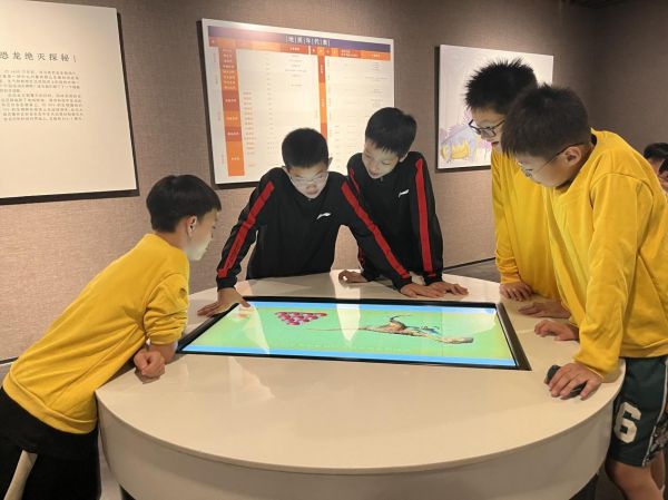 “向上吧·川渝少年”思政研學。永川區教委供圖