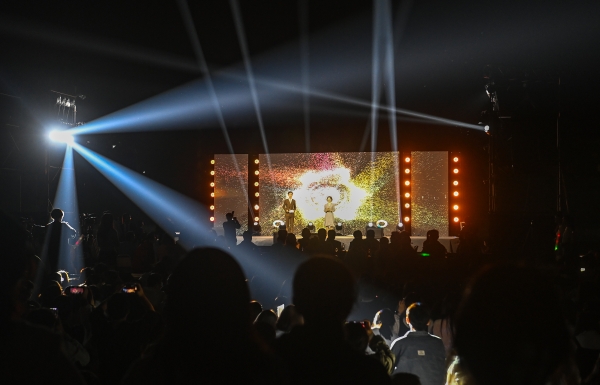 新媒體青年藝術節開幕式現場。重慶財經學院供圖