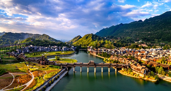 黔江濯水景區。重慶市文旅委供圖