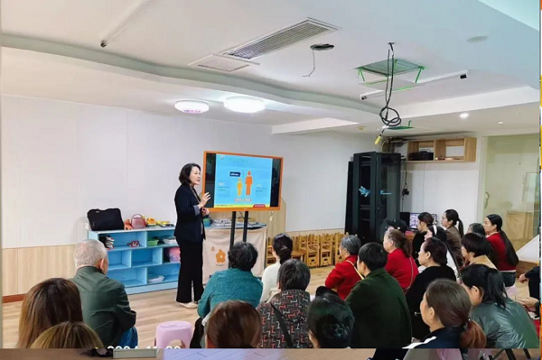 巴蜀實驗幼兒園生長發育健康講座現場。重慶小米熊兒童醫院供圖