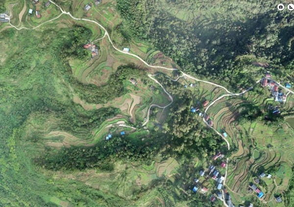 電力員工用無人機勘測航拍的忠縣黎明村。梁燕攝