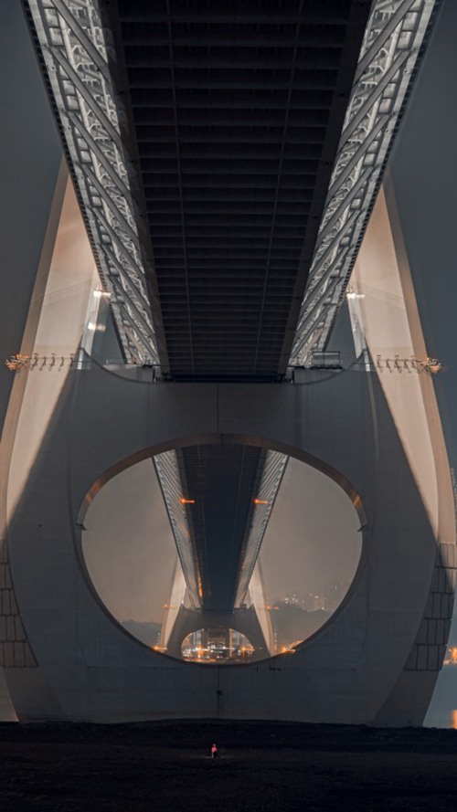 重慶白居寺長江大橋。攝影：袁展鵬