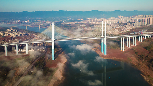 重慶蔡家嘉陵江大橋。曾英豪攝