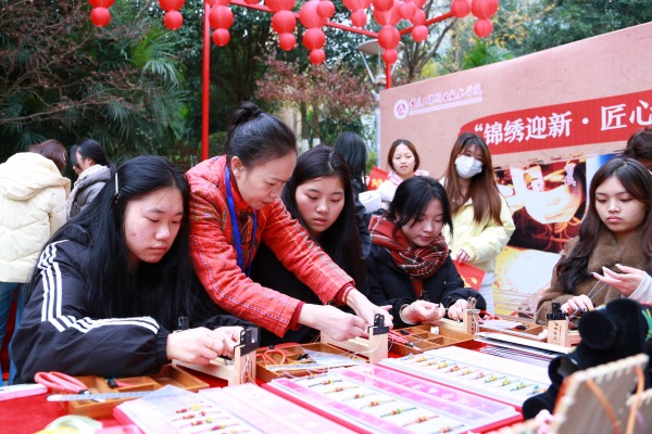 “涪州結繩”體驗區。張源攝