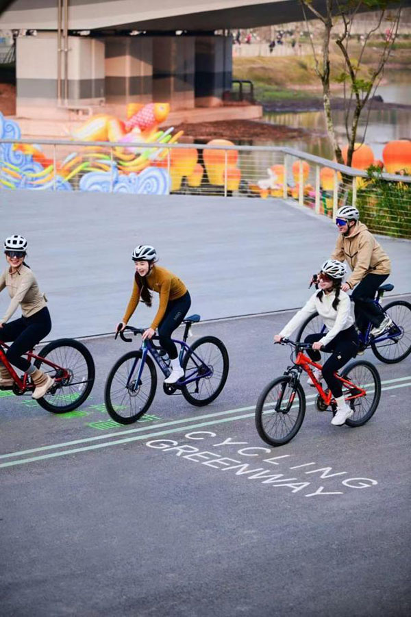 禮嘉天街“騎行友好計劃”。重慶龍湖供圖