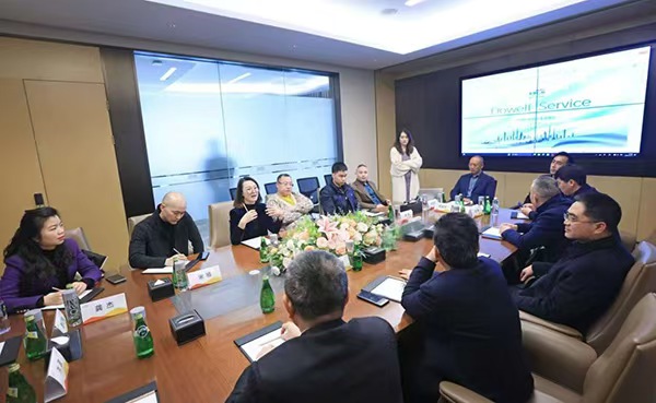 座談會現場。東原仁知供圖