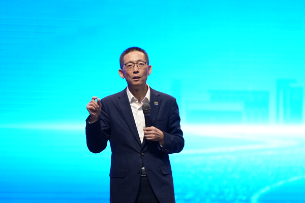 施一公分享拔尖創新人才培養。付軍攝