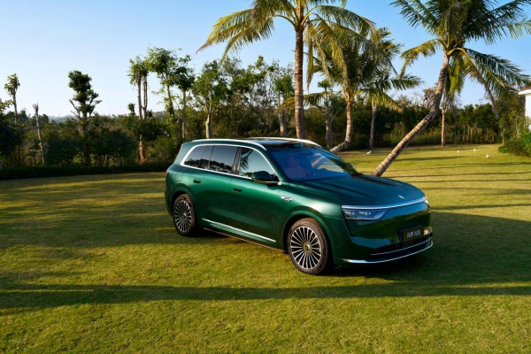 問界M8。賽力斯供圖