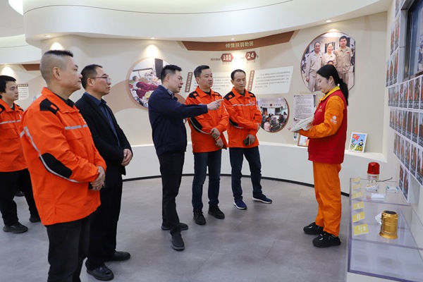 雙方開展實地研學。國網重慶永川供電公司供圖