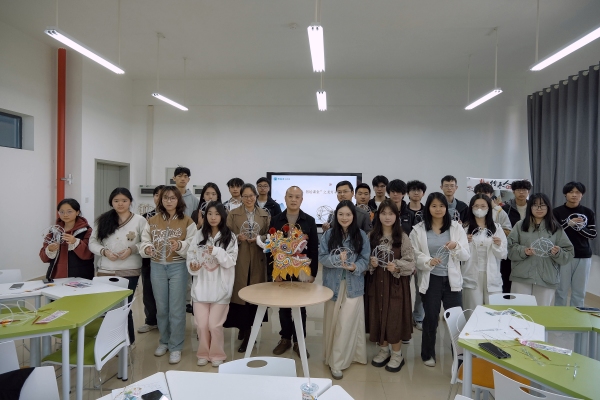 活動現場合影。重慶理工大學供圖