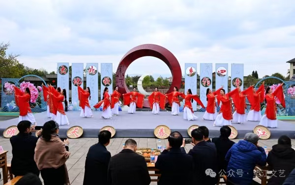 詩會演出。墊江文藝供圖