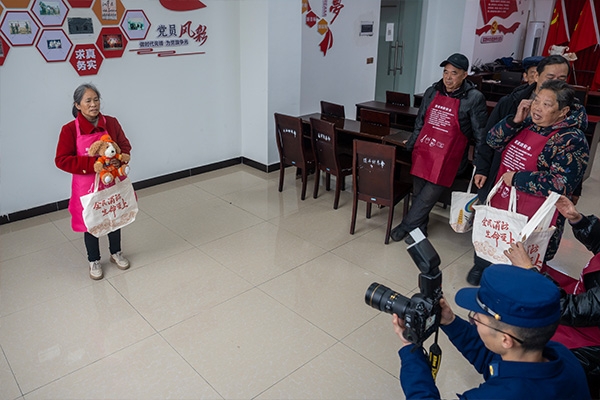 “新春相館百村行”主題活動。重慶市涪陵區消防救援局供圖