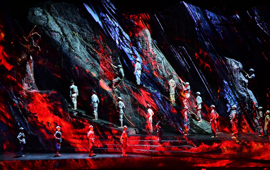 《偉大轉折》演出現場，科技與藝術融合，賦能紅色文化傳承。尚宇杰攝