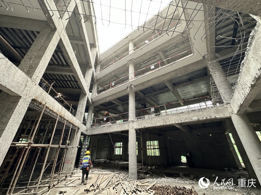 豐都縣中醫院城西院區改造提升工程現場。人民網記者 劉政寧攝