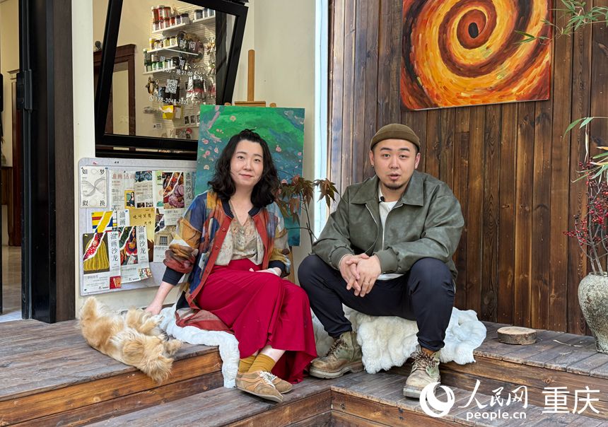 賈成俊嵐（左）和周正茂（右）。人民網記者 胡虹攝