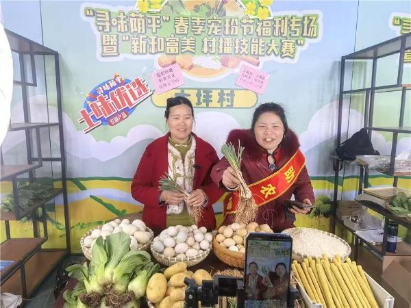 直播助農。梁平區委宣傳部供圖